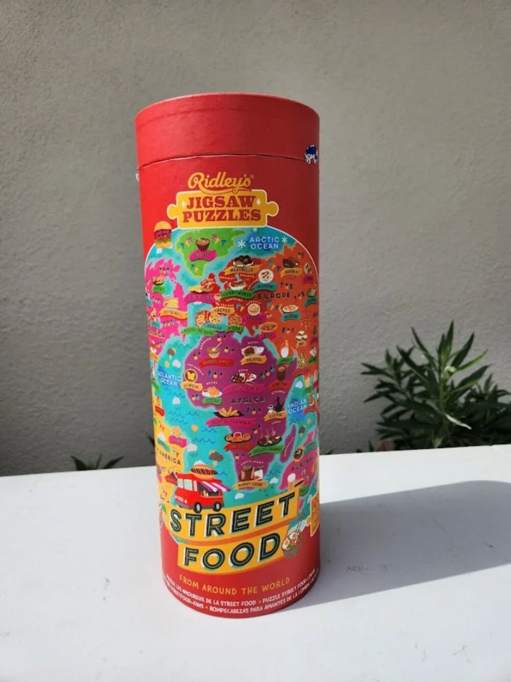 Ridley's Street Food Lover's 1000 Piece Round Jigsaw Puzzle Map World Foodie Gif